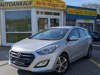 Gebraucht Hyundai i30 110 PS (80 kW) 2015 Silber Kombi