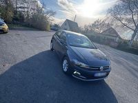 Gebraucht VW Polo Highline 95 PS (69 kW) 2019 Grau Kleinwagen