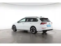 Gebraucht VW Golf VIII R-line 150 PS (110 kW) 2025 Oryxweiß perlmuteffekt Kombi