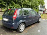 Gebraucht Ford Fiesta 60 PS (44 kW) 2005 Blau Kleinwagen