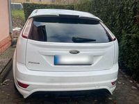 Gebraucht Ford Focus 109 PS (80 kW) 2010 Weiß Limousine