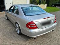 Gebraucht Mercedes E500 306 PS (225 kW) 2002 Silber Limousine