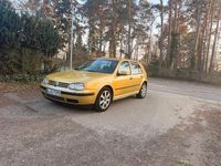 Gebraucht VW Golf IV Basis 101 PS (74 kW) 2000 Gold Limousine