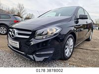 Gebraucht Mercedes B180 Style 122 PS (89 kW) 2015 Kosmosschwarz  metalliclack Van / Kleinbus