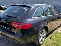 Gebraucht Audi A4 Ambition 150 PS (110 kW) 2015 Mythosschwarz metallic Kombi