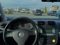 Second-hand VW Golf V 102 CP (75 kW) 2007 Negru Berlinǎ