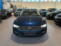 Gebraucht VW Passat Business 150 PS (110 kW) 2023 Blau Kombi