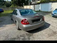 Gebraucht Mercedes E240 Avantgarde 177 PS (130 kW) 2003 Limousine