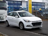 Gebraucht Hyundai i20 Trend 84 PS (61 kW) 2017 Weiß Kleinwagen
