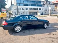 Gebraucht Mercedes E220 Avantgarde 150 PS (110 kW) 2003 Schwarz Limousine