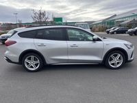 Gebraucht Ford Focus Active X 120 PS (88 kW) 2022 Silber Limousine