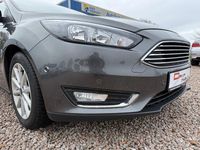 Gebraucht Ford Focus Titanium 125 PS (91 kW) 2016 Grau Kombi