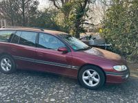 Second-hand Opel Omega 1997 Roșu Berlinǎ