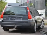 Gebraucht Volvo V70 Kinetic 140 PS (102 kW) 2005 Titanium grey pearl / metallic Kombi