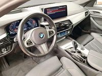 Gebraucht BMW 530 Performance 286 PS (210 kW) 2023 Weiß Kombi