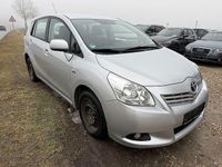 Gebraucht Toyota Verso Life 126 PS (92 kW) 2009 Silber Van / Kleinbus