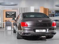 Gebraucht Bentley Flying Spur Mulliner 544 PS (400 kW) 2025 Beige Limousine