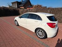 Gebraucht Mercedes A200 136 PS (100 kW) 2015 Weiß Limousine