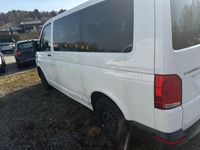 Gebraucht VW Caravelle Trendline 110 PS (80 kW) 2023 Weiß Van / Kleinbus