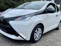 gebraucht Toyota Aygo 1.0 x-play pianosaweiß - wenig km