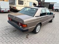 Gebraucht Mercedes 190 118 PS (86 kW) 1989 Braun Limousine