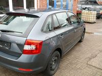 Gebraucht Skoda Rapid Ambition 105 PS (77 kW) 2014 Grau Kleinwagen