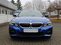 Gebraucht BMW 330e M Sport 252 PS (185 kW) 2021 Portimao blau Kombi