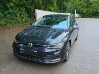 Gebraucht VW Golf VIII 131 PS (96 kW) 2022 Schwarz Limousine