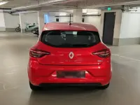 Używany Renault Clio V Zen 140 KM (102 kW) 2021 Czerwony Sedan/Limuzyna