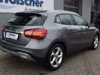 Gebraucht Mercedes GLA180 122 PS (89 kW) 2017 Mountaingrau SUV