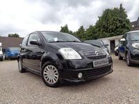 Gebraucht Citroën C2 Sport Chic 73 PS (53 kW) 2008 Lack onyx schwarz/deckende Kleinwagen