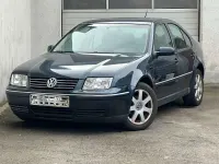 Usata VW Bora 116 CV (85 kW) 2004 Blu Berlina