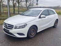 Gebraucht Mercedes A160 90 PS (66 kW) 2014 Weiß Limousine