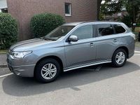Gebraucht Mitsubishi Outlander 150 PS (110 kW) 2014 Grau SUV