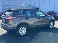 Gebraucht Nissan Qashqai Acenta 116 PS (85 kW) 2016 Grau SUV