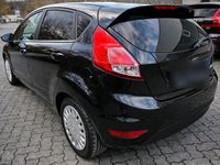 Gebraucht Ford Fiesta 80 PS (58 kW) 2014 Schwarz Kleinwagen