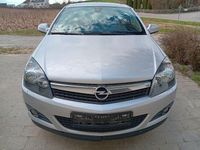Gebraucht Opel Astra GTC Edition 90 PS (66 kW) 2010 Silber Coupé