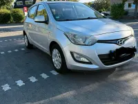 Gebraucht Hyundai i20 86 PS (63 kW) 2012 Silber Kleinwagen