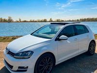 Gebraucht VW Golf VII Highline 125 PS (91 kW) 2015 Weiß Kleinwagen
