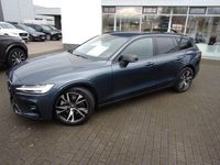 Gebraucht Volvo V60 Plus 197 PS (144 kW) 2024 Blau Kombi