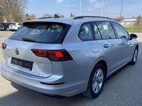 Używany VW Golf VIII Active 131 KM (96 kW) 2023 Srebrny Kombi