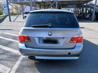 Gebraucht BMW 530 231 PS (169 kW) 2007 Grau Kombi