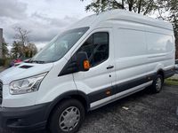 Second-hand Ford Transit 131 CP (96 kW) 2018 Alb Monovolum