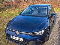 Gebraucht VW Golf VIII 150 PS (110 kW) 2023 Blau Limousine