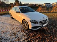 Gebraucht Mercedes E220 194 PS (142 kW) 2016 Weiß Limousine