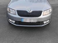 Gebraucht Skoda Octavia Elegance 105 PS (77 kW) 2014 Grau Kombi