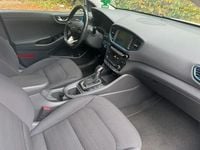 Gebraucht Hyundai Ioniq 141 PS (103 kW) 2017 Weiß Kleinwagen