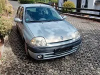 Gebraucht Renault Clio 75 PS (55 kW) 2001 Silber Limousine