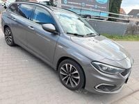 Usado Fiat Tipo 120 CV (88 kW) 2017 Gris Familiar