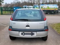 Używany Opel Corsa 58 KM (42 kW) 2002 Srebrny Hatchback